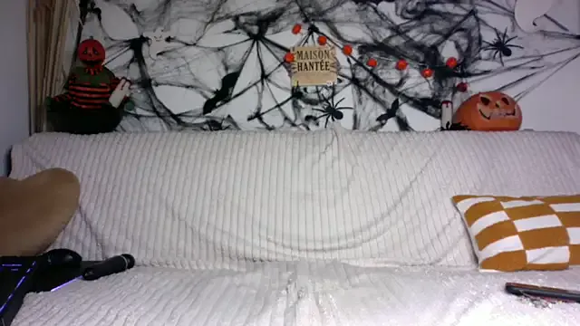 StripChat Luccreccia_ is Freechat Luccreccia_ — PUSSY FINGERS + CONTROL