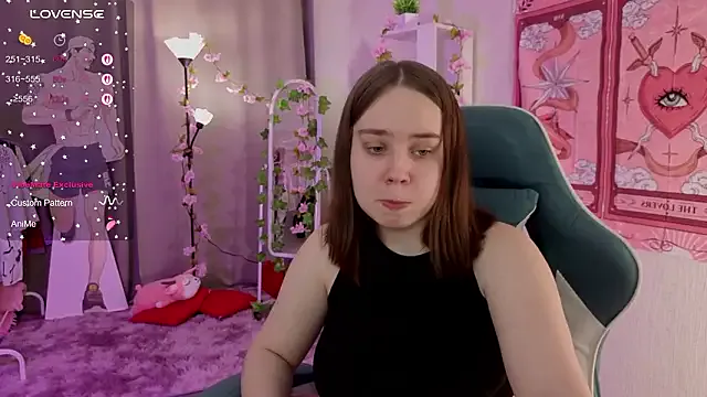 lunalyna — show tits