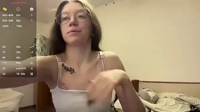 StripChat MargarettNewbie is Freechat MargarettNewbie — Suck my finger