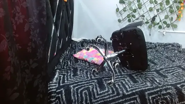 Melani_ebony