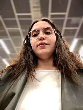 StripChat meow_girl is Freechat meow_girl — if u wanna kiss my pussy!