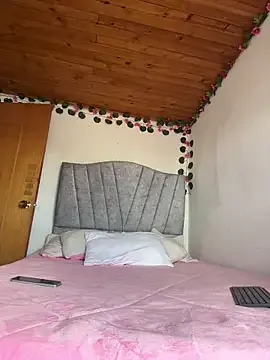 StripChat Mia_salinass is Freechat Mia_salinass — Lick my nipples