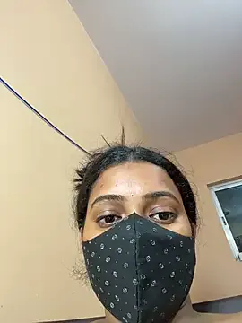 pumpumrani — Full nude on public