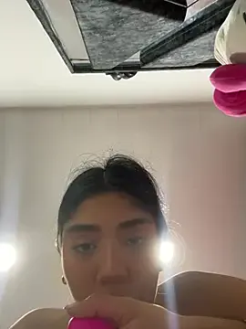 samatha_swet on StripChat