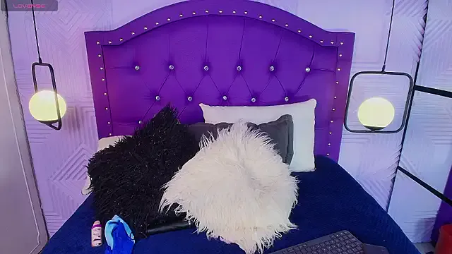 sarah_banks1 — doggy ass