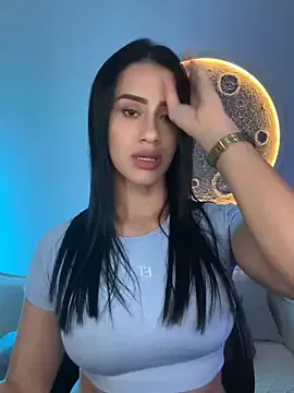 SarahhSmitth1 — I WANT TO FEEL YOUR CARESSINGS ON MY BO