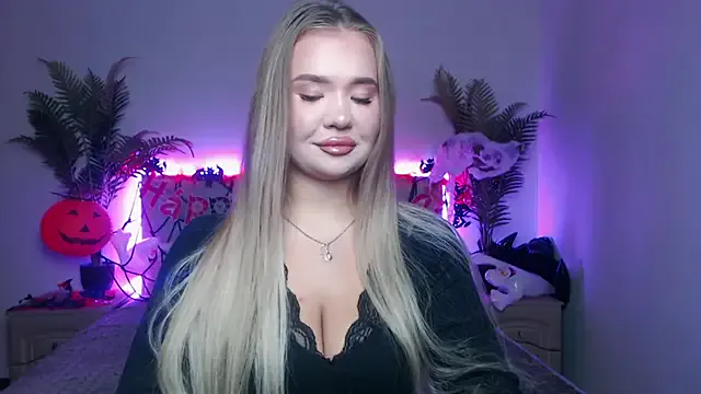 StripChat StacyYellig is Private StacyYellig — Make me smile all day along