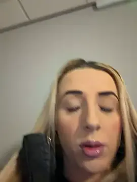 Strongqueen — Group on StripChat