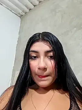 Sweed-virgin-pussy — oil on my body outdoors