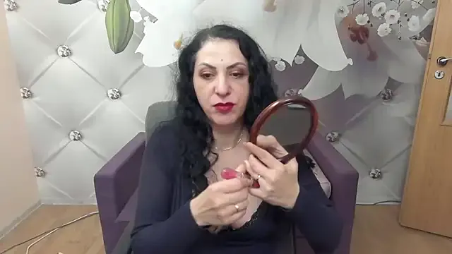 Freechat SweetArtemis on StripChat