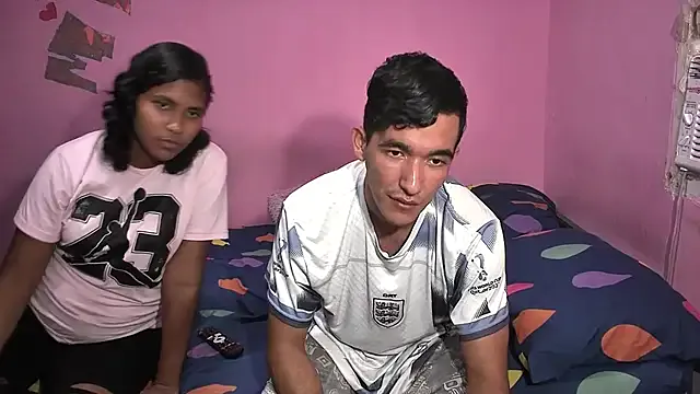 Sweetiefoxxx on StripChat