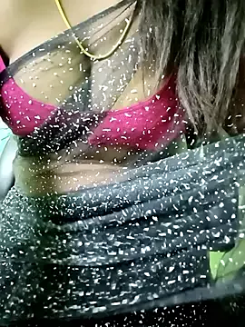 tamil_subha69 — Boobs oil show