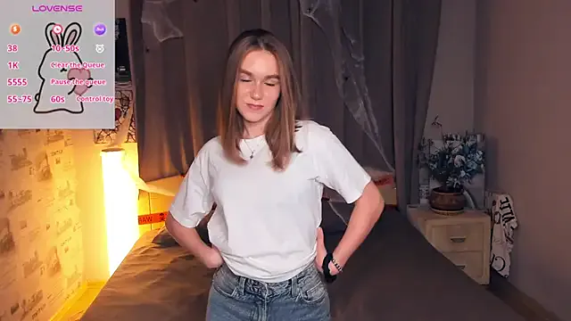 StripChat TienKnous is Freechat TienKnous — Sensual lick my finger