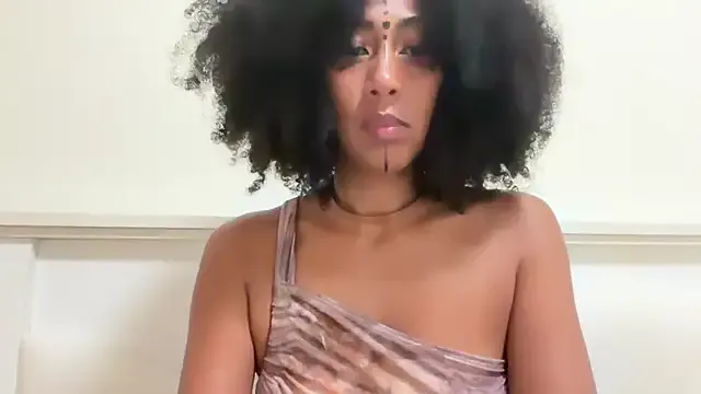 StripChat Vaylisse is Private Vaylisse — Bottle of wine