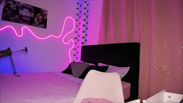 Vickysth — SHOW ASS + DOGGY