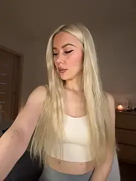 xDinnax — show boob