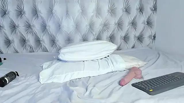 Try the hottest girls free webcams as they get au naturel and get naked fulfilling your nuttiest whims.