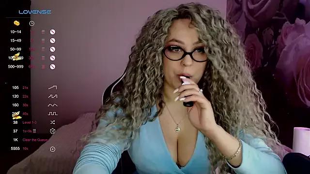 Try the hottest girls free webcams as they get au naturel and get naked fulfilling your nuttiest whims.