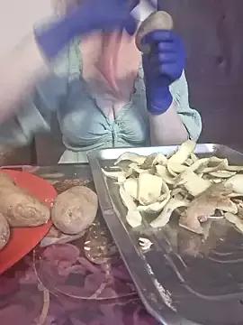 _Kitti_ from StripChat is Freechat