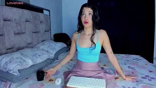 Try the hottest girls free webcams as they get au naturel and get naked fulfilling your nuttiest whims.