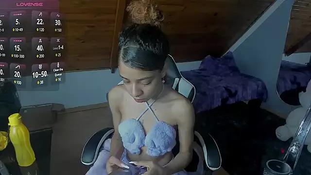 _Marinett_ from StripChat is Freechat