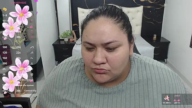 Aaliyah11 from StripChat