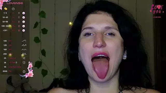Try the hottest girls free webcams as they get au naturel and get naked fulfilling your nuttiest whims.