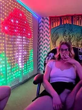 AlicePayne from StripChat is Freechat