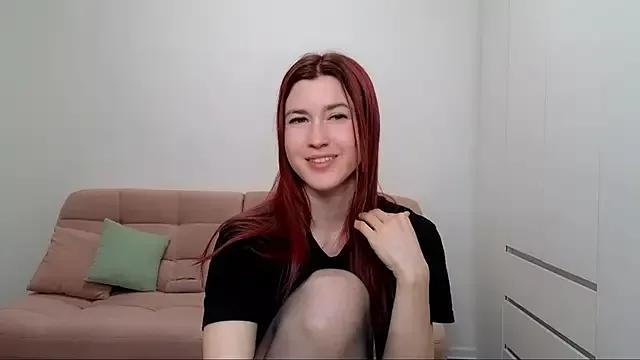 AliciaNewell from StripChat is Freechat