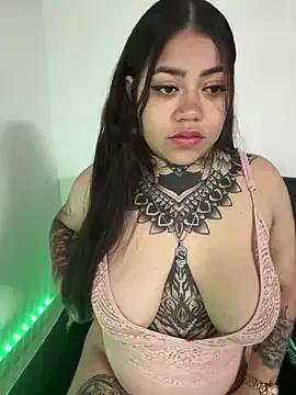 aliensexy from StripChat is Freechat