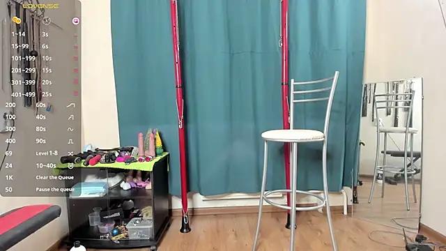 all_shades_dreams from StripChat