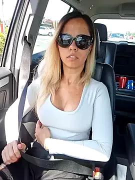 Photos of allinqueen from StripChat is Freechat