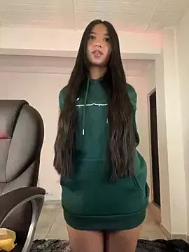 Photos of aly_golden_ from StripChat is Freechat