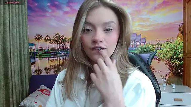Try the hottest girls free webcams as they get au naturel and get naked fulfilling your nuttiest whims.
