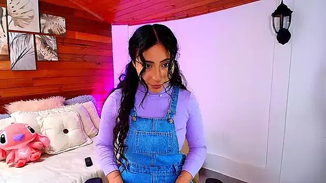 amber_curly from StripChat is Freechat