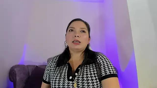 AmberValentinee from StripChat is Freechat