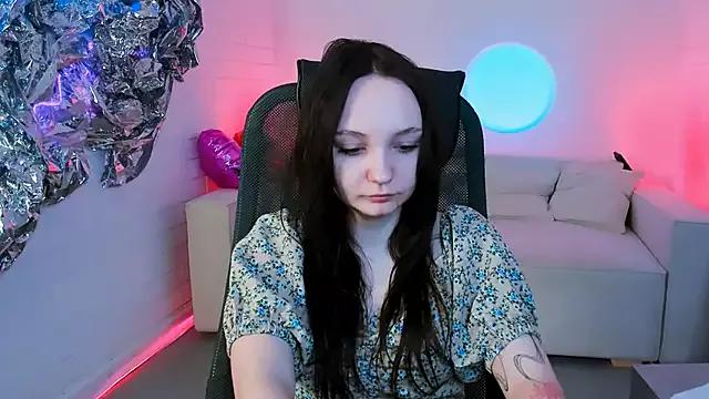 Try the hottest girls free webcams as they get au naturel and get naked fulfilling your nuttiest whims.