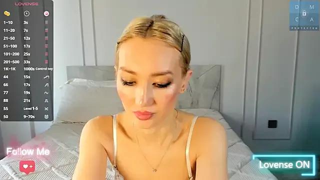 AmiiWong from StripChat