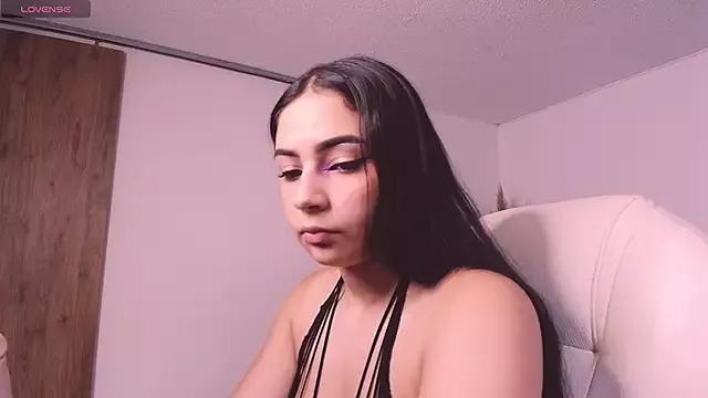 angel_ferreti from StripChat is Freechat