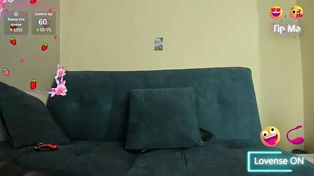 angela_suaza from StripChat is Freechat