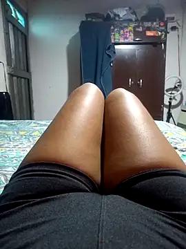 annie-19 from StripChat