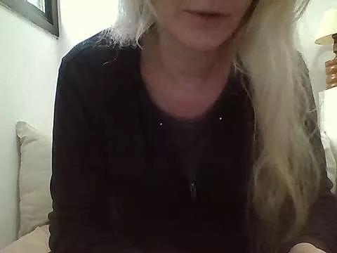 Try the hottest girls free webcams as they get au naturel and get naked fulfilling your nuttiest whims.