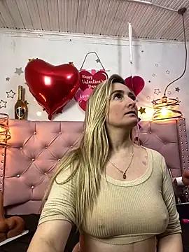 Try the hottest girls free webcams as they get au naturel and get naked fulfilling your nuttiest whims.