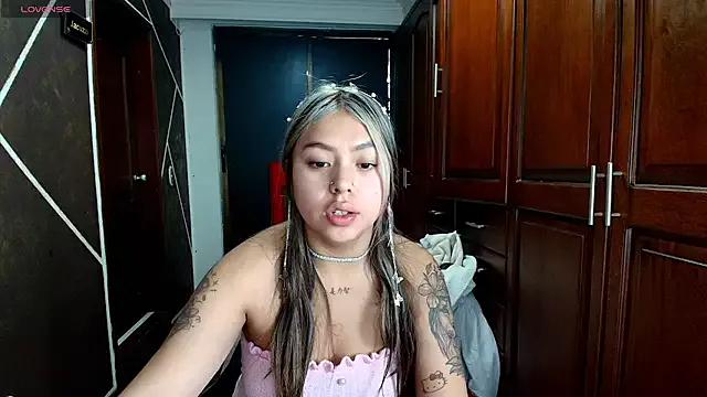 Try the hottest girls free webcams as they get au naturel and get naked fulfilling your nuttiest whims.