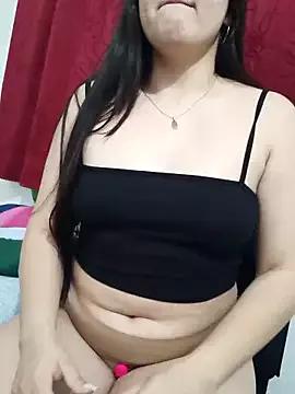 Ariakris from StripChat is Freechat