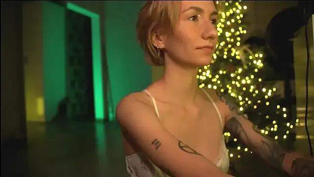 Arianna_Richi from StripChat