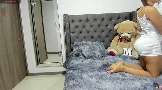 AshleyWalker_ from StripChat is Freechat