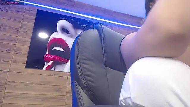 Try the hottest girls free webcams as they get au naturel and get naked fulfilling your nuttiest whims.