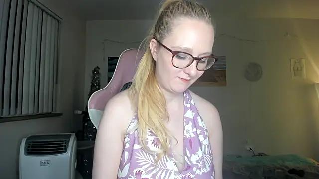 Try the hottest girls free webcams as they get au naturel and get naked fulfilling your nuttiest whims.