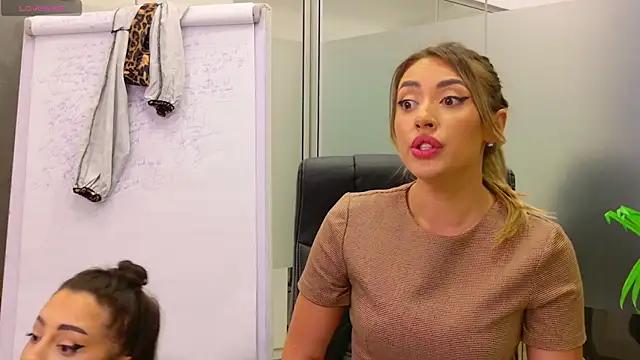 BabesGoWild from StripChat